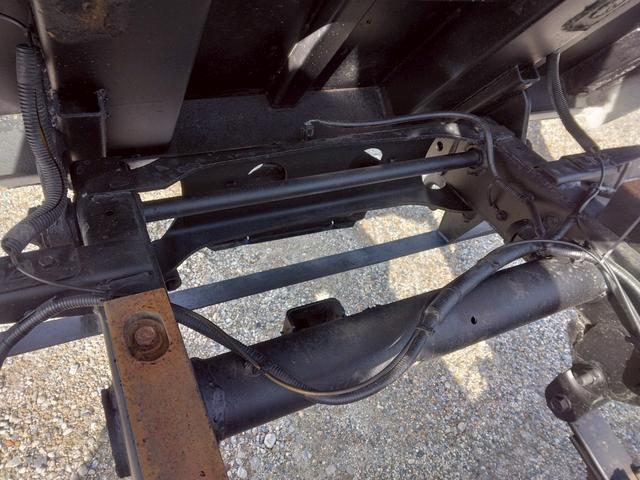 デュトロ ３ｔ低床強化　深ダンプ　最大積載量３，０００ｋｇ　強化ダンプ　低床　土砂禁　リア観音扉　５ＭＴ　１５０ＰＳ　ターボ車　地デジＴＶ　左電格ミラー　坂道発進補助装置　ＥＴＣ　アドブルー不要　Ｎｏ．１０３７（36枚目）