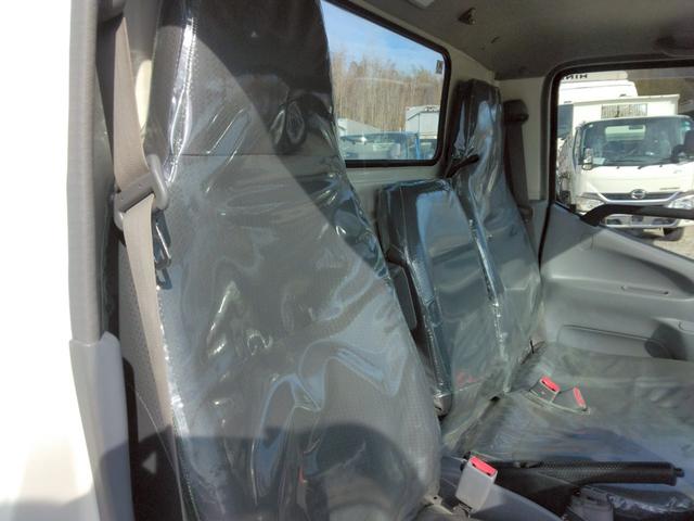 デュトロ ３ｔ低床強化　深ダンプ　最大積載量３，０００ｋｇ　強化ダンプ　低床　土砂禁　リア観音扉　５ＭＴ　１５０ＰＳ　ターボ車　地デジＴＶ　左電格ミラー　坂道発進補助装置　ＥＴＣ　アドブルー不要　Ｎｏ．１０３７（42枚目）