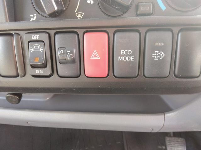 デュトロ ３ｔ低床強化　深ダンプ　最大積載量３，０００ｋｇ　強化ダンプ　低床　土砂禁　リア観音扉　５ＭＴ　１５０ＰＳ　ターボ車　地デジＴＶ　左電格ミラー　坂道発進補助装置　ＥＴＣ　アドブルー不要　Ｎｏ．１０３７（56枚目）