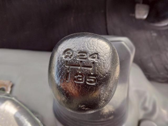 デュトロ ３ｔ低床強化　深ダンプ　最大積載量３，０００ｋｇ　強化ダンプ　低床　土砂禁　リア観音扉　５ＭＴ　１５０ＰＳ　ターボ車　地デジＴＶ　左電格ミラー　坂道発進補助装置　ＥＴＣ　アドブルー不要　Ｎｏ．１０３７（58枚目）