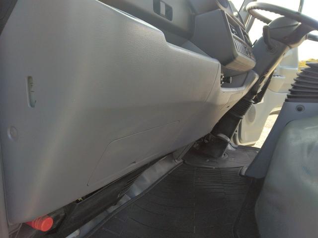 デュトロ ３ｔ低床強化　深ダンプ　最大積載量３，０００ｋｇ　強化ダンプ　低床　土砂禁　リア観音扉　５ＭＴ　１５０ＰＳ　ターボ車　地デジＴＶ　左電格ミラー　坂道発進補助装置　ＥＴＣ　アドブルー不要　Ｎｏ．１０３７（59枚目）