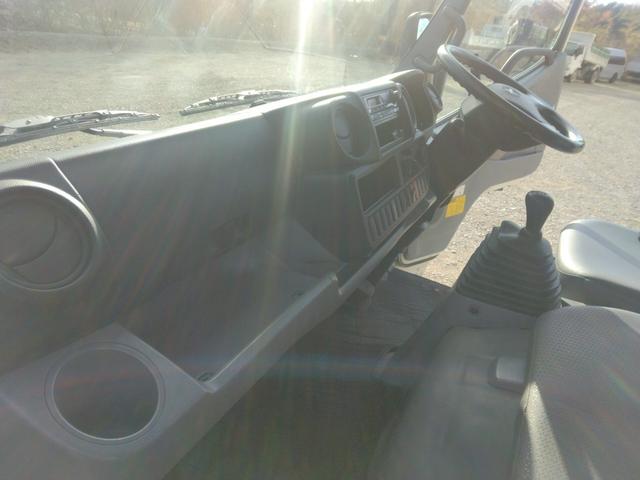 デュトロ 　最大積載量３，０００ｋｇ　強化ダンプ　Ｌゲート　Ｆゲート　低床　５ＭＴ　１５０ＰＳ　ターボ車　左電格ミラー　ＥＴＣ　アドブルー不要　荷台内寸（Ｌ２８７／Ｗ１５９／Ｈ３７）　Ｎｏ．１０３８（48枚目）