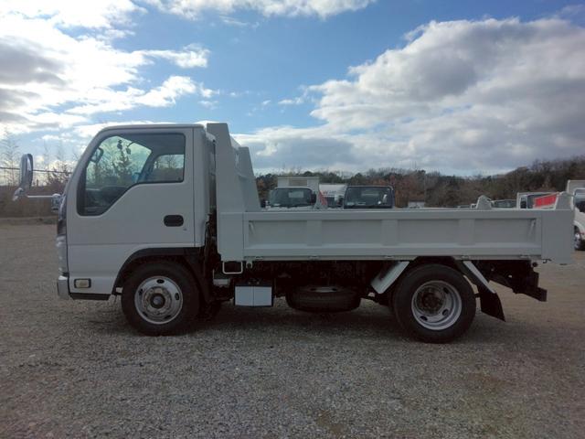 エルフトラック 　３ｔ　低床　ダンプ　最大積載量３，０００ｋｇ　６ＭＴ　１５０ＰＳ　ターボ車　左電格ミラー　坂道発進補助装置　ＥＴＣ　アドブルー不要　新明和製　Ｎｏ．１０３９（4枚目）