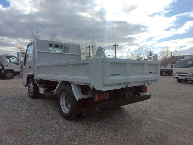 エルフトラック 　３ｔ　低床　ダンプ　最大積載量３，０００ｋｇ　６ＭＴ　１５０ＰＳ　ターボ車　左電格ミラー　坂道発進補助装置　ＥＴＣ　アドブルー不要　新明和製　Ｎｏ．１０３９（5枚目）