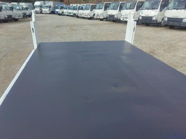 エルフトラック 　３ｔ　低床　ダンプ　最大積載量３，０００ｋｇ　６ＭＴ　１５０ＰＳ　ターボ車　左電格ミラー　坂道発進補助装置　ＥＴＣ　アドブルー不要　新明和製　Ｎｏ．１０３９（27枚目）