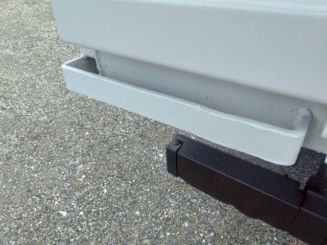 エルフトラック 　３ｔ　低床　ダンプ　最大積載量３，０００ｋｇ　６ＭＴ　１５０ＰＳ　ターボ車　左電格ミラー　坂道発進補助装置　ＥＴＣ　アドブルー不要　新明和製　Ｎｏ．１０３９（33枚目）