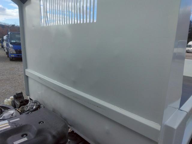 エルフトラック 　３ｔ　低床　ダンプ　最大積載量３，０００ｋｇ　６ＭＴ　１５０ＰＳ　ターボ車　左電格ミラー　坂道発進補助装置　ＥＴＣ　アドブルー不要　新明和製　Ｎｏ．１０３９（35枚目）