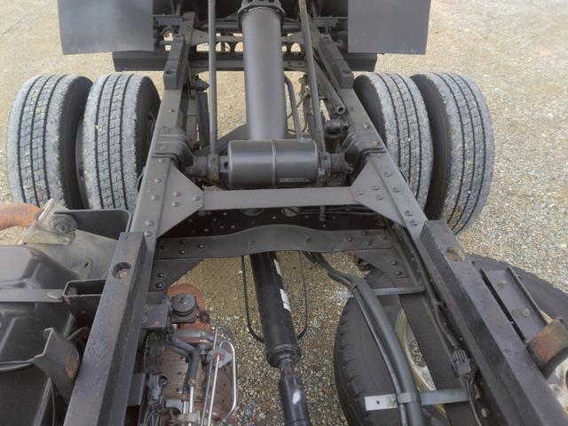 エルフトラック 　３ｔ　低床　ダンプ　最大積載量３，０００ｋｇ　６ＭＴ　１５０ＰＳ　ターボ車　左電格ミラー　坂道発進補助装置　ＥＴＣ　アドブルー不要　新明和製　Ｎｏ．１０３９（45枚目）