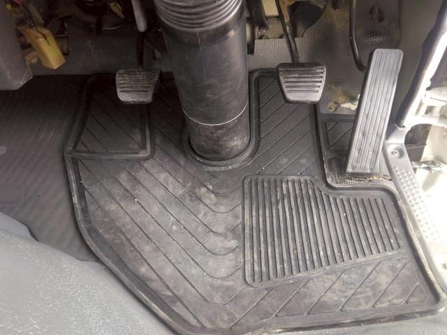 エルフトラック 　３ｔ　低床　ダンプ　最大積載量３，０００ｋｇ　６ＭＴ　１５０ＰＳ　ターボ車　左電格ミラー　坂道発進補助装置　ＥＴＣ　アドブルー不要　新明和製　Ｎｏ．１０３９（53枚目）