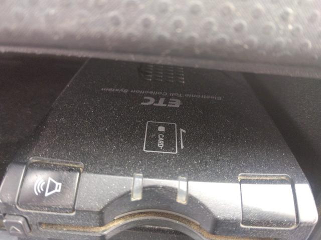 エルフトラック 　３ｔ　低床　ダンプ　最大積載量３，０００ｋｇ　６ＭＴ　１５０ＰＳ　ターボ車　左電格ミラー　坂道発進補助装置　ＥＴＣ　アドブルー不要　新明和製　Ｎｏ．１０３９（67枚目）