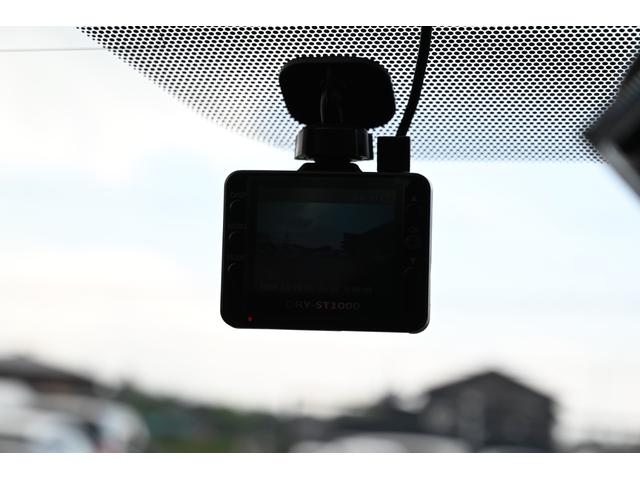 プリウス Ｓ　後期　ナビ　フルセグＴＶ　Ｂカメラ　Ｂｌｕｅｔｏｏｔｈ　ＥＴＣ　ＨＩＤ　社外１５ＡＷ　ドライブレコーダー　スマートキー　プッシュスタート（68枚目）