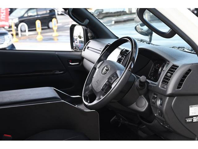 ハイエースバン スーパーGL ダークプライムII ユーザー買取 1オーナー 禁煙 ベッドキット ローダウン デジタルインナーミラー パノラミックビュー Bluetooth ETC 前後ドライブレコーダー 社外コンソール 社外スピーカー LED(42枚目)