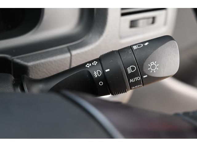 ハイエースバン スーパーGL ダークプライムII ユーザー買取 1オーナー 禁煙 ベッドキット ローダウン デジタルインナーミラー パノラミックビュー Bluetooth ETC 前後ドライブレコーダー 社外コンソール 社外スピーカー LED(72枚目)