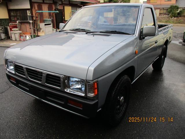 ダットサントラック (3枚目)