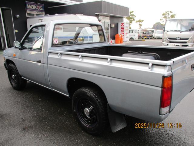 ダットサントラック (5枚目)