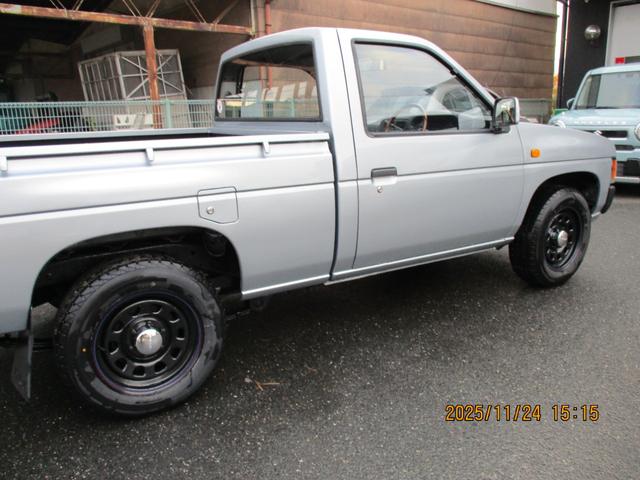 ダットサントラック (8枚目)