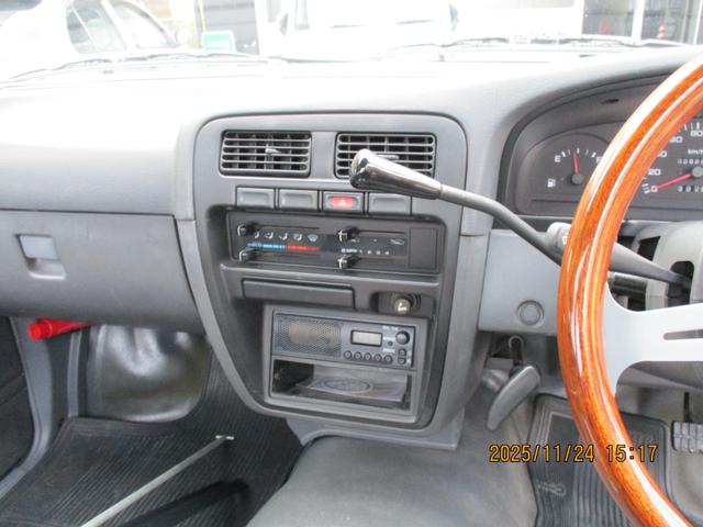 ダットサントラック (15枚目)