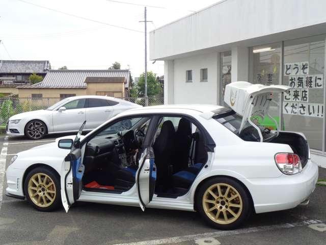 インプレッサ ＷＲＸ　ＳＴｉ　４ＷＤ　６速ミッション　４ＷＤ　ＣＤ　ＡＵＸ　ＥＴＣ　ＨＩＤライト　ブレンボキャリパー　ルーフスポイラー　ブーストメーター　ターボタイマー（23枚目）