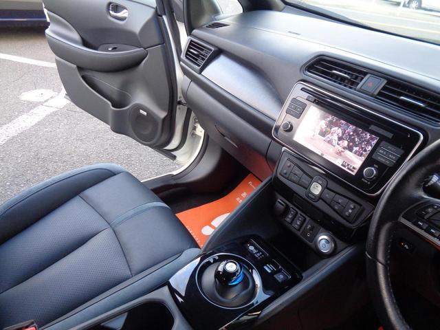 Ｇ　ＢＯＳＥ　プロパイ　Ｄミラー　Ｆセグナビ　アラビュ　ヒータ付き黒革シート　衝突軽減Ｂ　ＢＳＭ　ＲＴＡ　ＡｐｐｌｅＣａｒＰｌａｙ　ＤＶＤ　ＥＴＣ　ＬＥＤライト(5枚目)