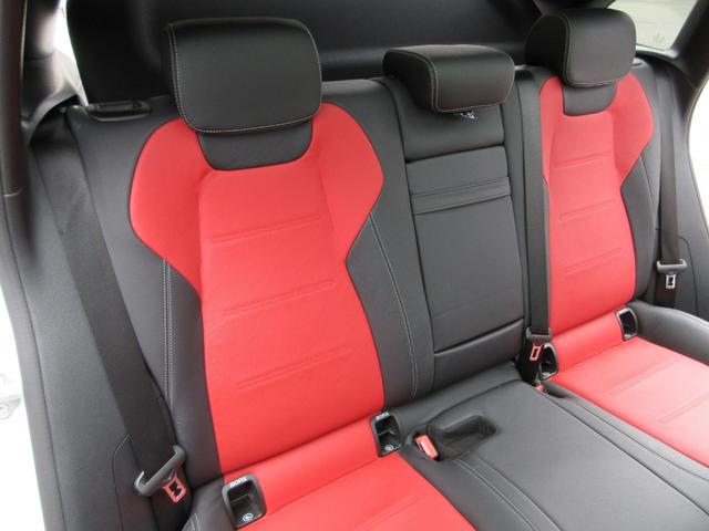Ｂクラス Ｂ１８０　ＡＭＧライン　アドバンスドパッケージ／禁煙車／サンルーフ／レーダー／ヘッドアップディスプレイ／ブラインドスポットモニター／置くだけ充電／衝突被害軽減システム／フルセグナビ／３６０°カメラ／電動革シート（13枚目）