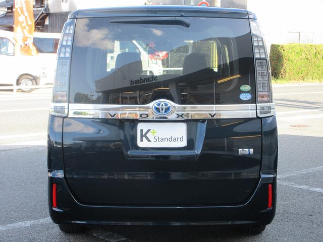 ヴォクシー ハイブリッドＸ　ワンオーナー／衝突被害軽減システム／ワンセグナビ／バックカメラ／ＥＴＣ／ＣＤ＆ＤＶＤ再生可能／ブルートゥース／ＵＳＢ入力端子／ドライブレコーダー／プッシュスタート／左側パワースライドドア／ＨＩＤ（9枚目）