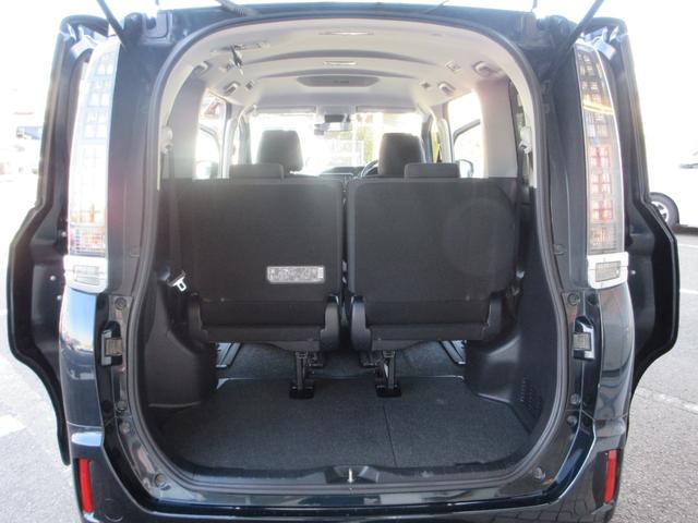 ヴォクシー ハイブリッドＸ　ワンオーナー／衝突被害軽減システム／ワンセグナビ／バックカメラ／ＥＴＣ／ＣＤ＆ＤＶＤ再生可能／ブルートゥース／ＵＳＢ入力端子／ドライブレコーダー／プッシュスタート／左側パワースライドドア／ＨＩＤ（10枚目）
