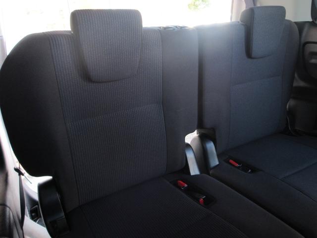 ヴォクシー ハイブリッドＸ　ワンオーナー／衝突被害軽減システム／ワンセグナビ／バックカメラ／ＥＴＣ／ＣＤ＆ＤＶＤ再生可能／ブルートゥース／ＵＳＢ入力端子／ドライブレコーダー／プッシュスタート／左側パワースライドドア／ＨＩＤ（12枚目）