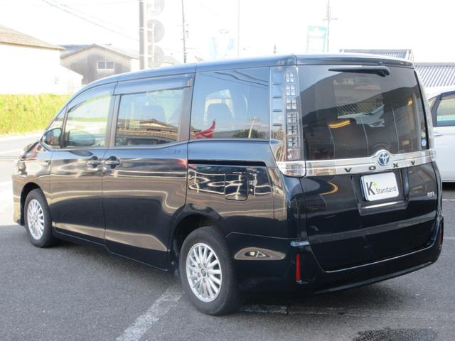 ヴォクシー ハイブリッドＸ　ワンオーナー／衝突被害軽減システム／ワンセグナビ／バックカメラ／ＥＴＣ／ＣＤ＆ＤＶＤ再生可能／ブルートゥース／ＵＳＢ入力端子／ドライブレコーダー／プッシュスタート／左側パワースライドドア／ＨＩＤ（35枚目）