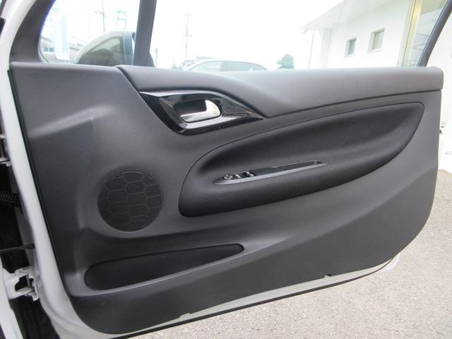 ＤＳ３ シック　衝突被害軽減システム／障害物センサー／ＥＴＣ／ＬＥＤヘッドランプ／ＣＤ再生可能／ブルートゥース／ＡＵＸ／ＵＳＢ入力端子／クルーズコントロール／オートエアコン／スペアタイヤ／フォグランプ（30枚目）