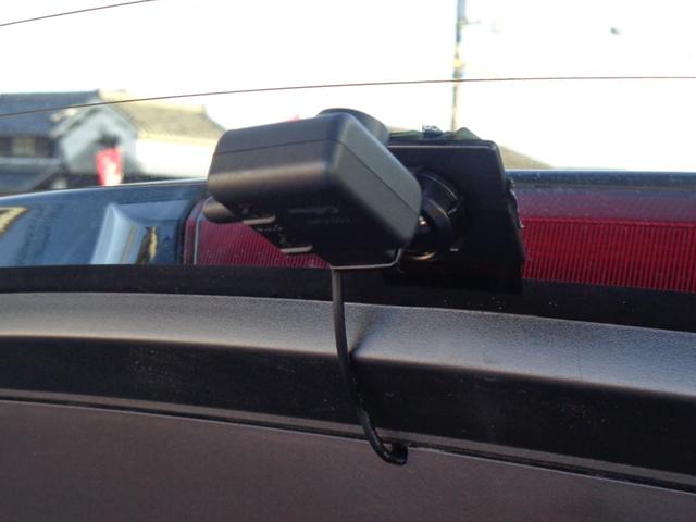 カローラツーリング ハイブリッド　ダブルバイビー　衝突被害軽減システム／ブラインドスポットモニター／リアクロストラフィックアラート／フルセグナビ／バックカメラ／ＥＴＣ／ワンオーナー／スペアタイヤ／前後ドラレコ／道路標識表示／ＡｐｐｌｅＣａｒＰｌａｙ（32枚目）