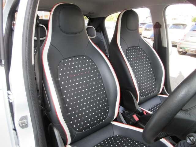 トゥインゴ シグネチャー　後期型／ディスプレイオーディオ／バックカメラ／ＥＴＣ／ワンオーナー／限定５０台／シートヒーター／ＡｐｐｌｅＣａｒＰｌａｙ／ＡＵＸ／ＵＳＢ入力端子／ＬＥＤヘッドランプ（14枚目）