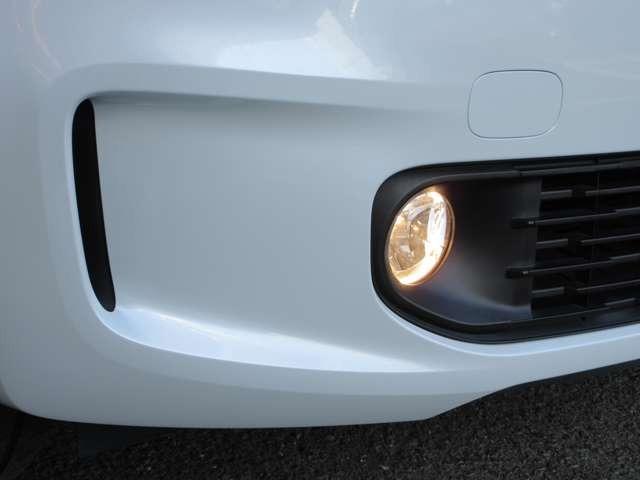 トゥインゴ シグネチャー　後期型／ディスプレイオーディオ／バックカメラ／ＥＴＣ／ワンオーナー／限定５０台／シートヒーター／ＡｐｐｌｅＣａｒＰｌａｙ／ＡＵＸ／ＵＳＢ入力端子／ＬＥＤヘッドランプ（35枚目）