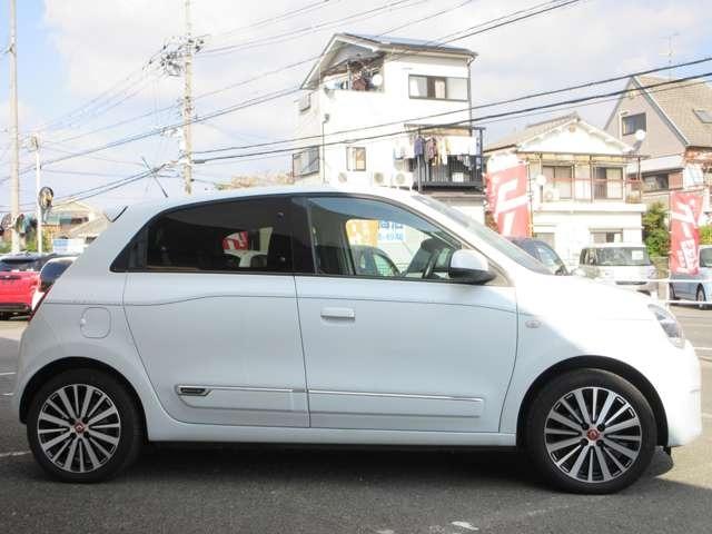 トゥインゴ シグネチャー　後期型／ディスプレイオーディオ／バックカメラ／ＥＴＣ／ワンオーナー／限定５０台／シートヒーター／ＡｐｐｌｅＣａｒＰｌａｙ／ＡＵＸ／ＵＳＢ入力端子／ＬＥＤヘッドランプ（43枚目）