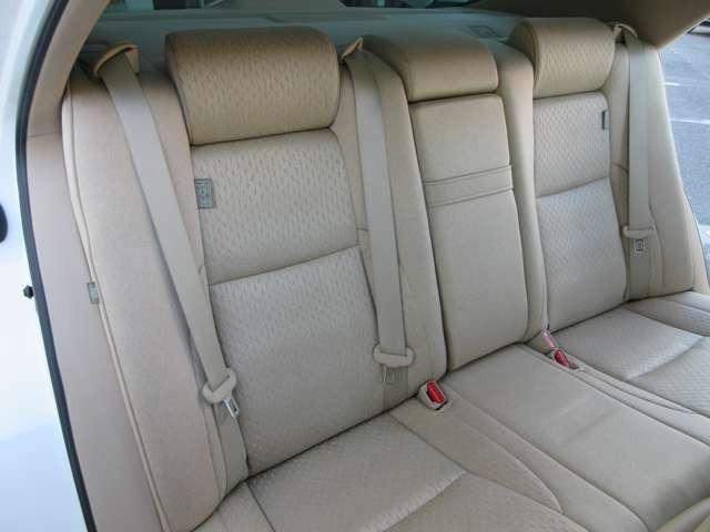 �P�C�X�^�͌y�����Ԃ����C���Ƃ���R���p�N�g�J�[���X�ł��B�R���p�N�g�J�[�͏���肪�����A���Ԃ����₷���̂ŉ^�]�ɋ��ӎ��̂��鏗���̕��ł��^�]���₷���ł��B