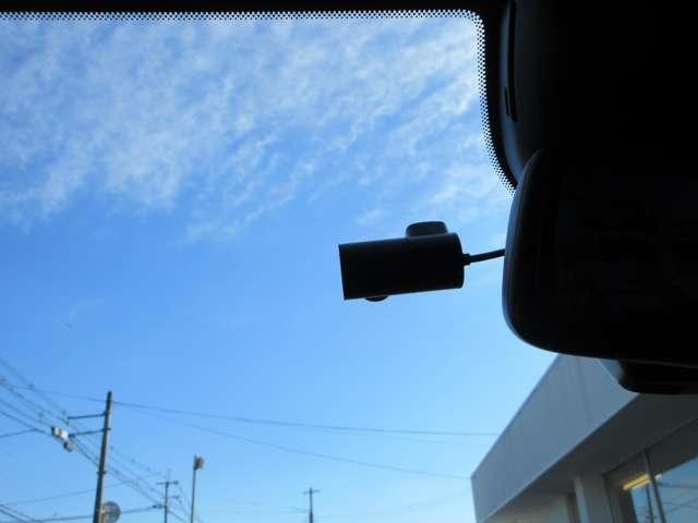 Ｃ５ Ｘ マックス　プラグインハイブリッド　サンルーフ／ヘッドアップディスプレイ／衝突被害軽減システム／ブラインドスポットモニター／リアクロストラフィックアラート／デジタルインナーミラー／ベンチレーション＆マッサージ機能付ハーフレザーシート（21枚目）