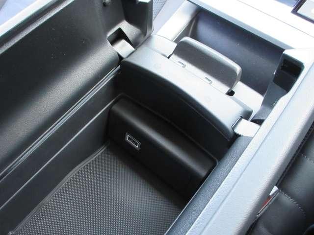 Ｃ５ Ｘ マックス　プラグインハイブリッド　サンルーフ／ヘッドアップディスプレイ／衝突被害軽減システム／ブラインドスポットモニター／リアクロストラフィックアラート／デジタルインナーミラー／ベンチレーション＆マッサージ機能付ハーフレザーシート（39枚目）