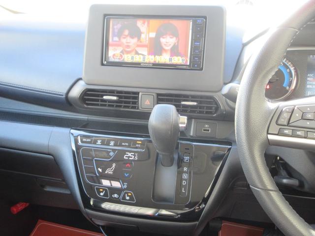 �P�C�X�^�͌y�����Ԃ����C���Ƃ���R���p�N�g�J�[���X�ł��B�R���p�N�g�J�[�͏���肪�����A���Ԃ����₷���̂ŉ^�]�ɋ��ӎ��̂��鏗���̕��ł��^�]���₷���ł��B