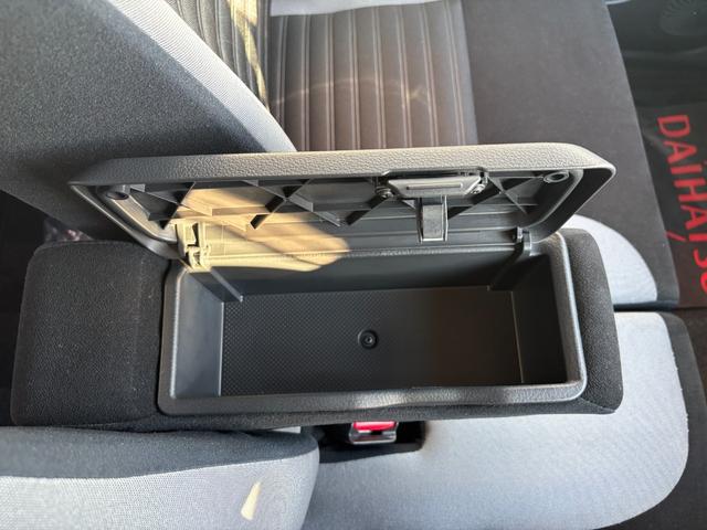 キャスト アクティバＧ　リミテッド　ＳＡＩＩＩ　１５インチアルミホイール　ＬＥＤヘッドランプ　ＬＥＤフォグランプ　革巻きチルトステアリング　ＵＶカットガラス（37枚目）