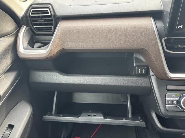 ムーヴ ＲＳ　キーフリーシステム　プッシュボタンスタート　ＬＥＤヘッドライト　１５インチアルミホイール　両側パワースライドドア　カラーマルチインフォメーションディスプレイ（32枚目）