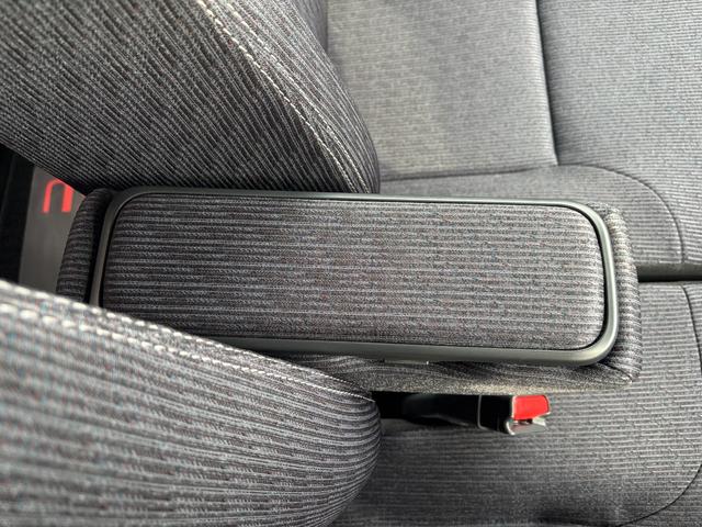 ムーヴ ＲＳ　キーフリーシステム　プッシュボタンスタート　ＬＥＤヘッドライト　１５インチアルミホイール　両側パワースライドドア　カラーマルチインフォメーションディスプレイ（33枚目）