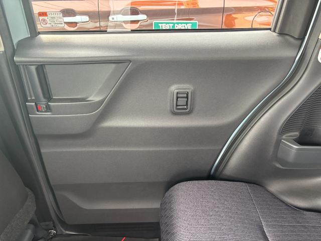 ムーヴ ＲＳ　キーフリーシステム　プッシュボタンスタート　ＬＥＤヘッドライト　１５インチアルミホイール　両側パワースライドドア　カラーマルチインフォメーションディスプレイ（39枚目）