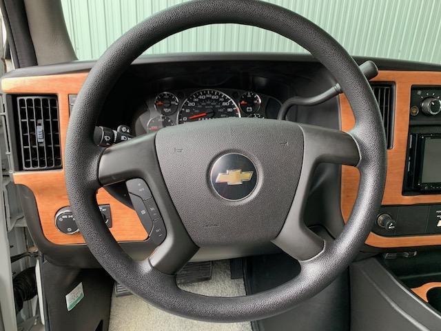 ベースグレード ロードトレック190 ヴァーサタイル 6L V8 FFヒーター ルーフエアコン 発電機 大型オーニング(16枚目)