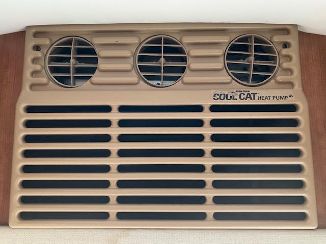 ベースグレード ロードトレック190 ヴァーサタイル 6L V8 FFヒーター ルーフエアコン 発電機 大型オーニング(28枚目)