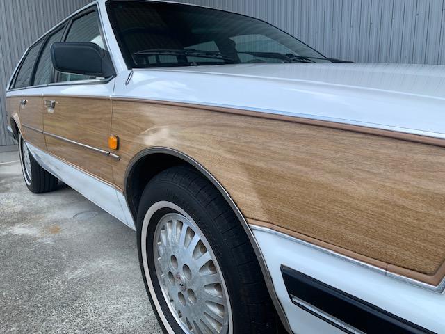 ビュイックリーガル エステートワゴン　ディーラー車　コラムＡＴ　ベンチシート　８人乗り　オリジナル　ルーフレール　ホワイトリボンタイヤ（23枚目）