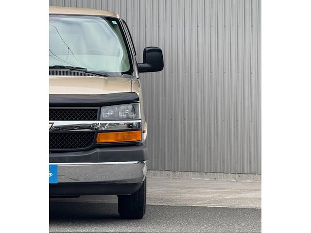 シボレーエクスプレス ＬＳ　新車並行　６Ｌエンジン　オートチェック有　カーゴバン　１ナンバー　２人乗り（9枚目）