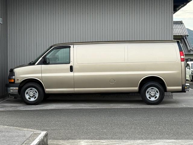 シボレーエクスプレス ＬＳ　新車並行　６Ｌエンジン　オートチェック有　カーゴバン　１ナンバー　２人乗り（17枚目）