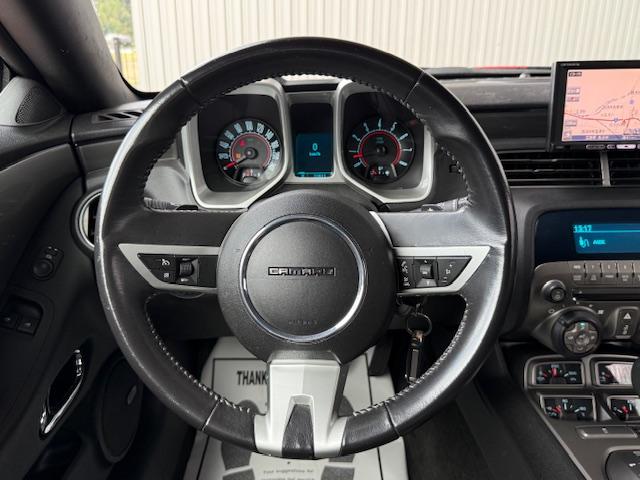 シボレーカマロ ＬＴ　ＲＳ　ディーラー車　ナビゲーション　ＥＴＣ　バックカメラ　社外マフラー　純正２０ＡＷ（10枚目）