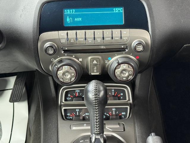 シボレーカマロ ＬＴ　ＲＳ　ディーラー車　ナビゲーション　ＥＴＣ　バックカメラ　社外マフラー　純正２０ＡＷ（12枚目）