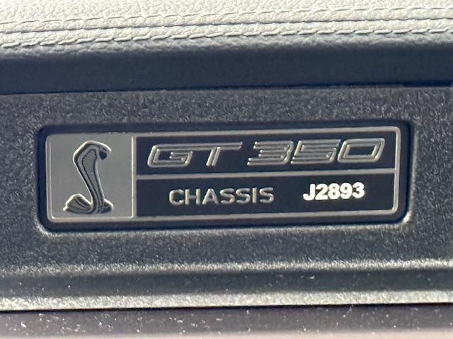 マスタング シェルビーＧＴ３５０　自社輸入　国内ワンオーナー　走行証明書有　リードフットグレー　純正ＲＥＣＡＲＯシート　ブレンボブレーキ　可変マフラー　６ＭＴ　４輪アライメント済　カープレイ　ドラレコ前後２カメラ　ＥＴＣ車載機（32枚目）