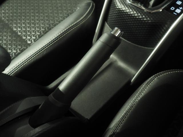 ロッキー プレミアム　４ＷＤ　スマートアシスト　スマホ連携ディスプレイオーディオ　パノラマモニター　リモコンエンジンスターター　ＬＥＤヘッドライト　オートライト　オートエアコン　クルーズコントロール　アイドリングストップ（32枚目）